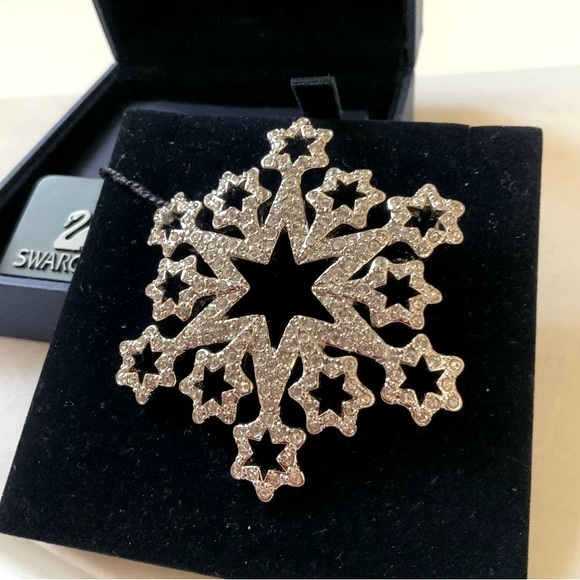 ❄️COLLECTIBLE Swarovski Snowflake Brooch 2000 Retired - Picture 3 of 10